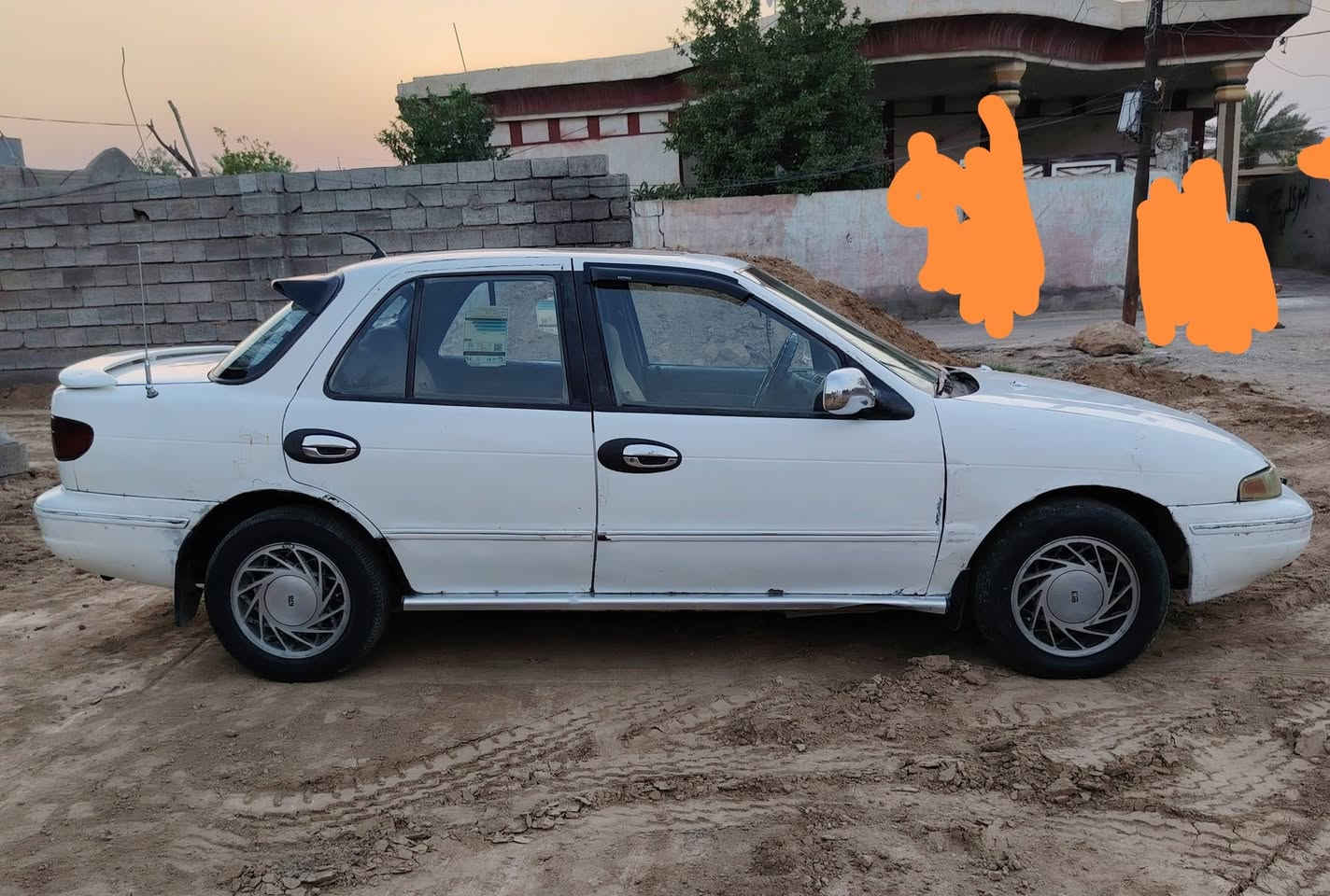 سلام عليكم من رخصه ابو الكروب 
كيا سيفيا موديل 94الرقم بغداد شرط التحويل 
1محرك فول يعني نشط ورزن وناعم فقط بي بدايه بخار الصبح ثواني ويكطع غيرها ماكو
2الكير عادي فول كفاله وشرط
3تبريد تدفئه فول
4كهربايات فول جام اربعه شغال اكتروني+كيج سرعه+كيج كيلو متر+كيج حماوه+كيج بانزين +لايت عالي ناصي بك لايت اشاير +تخم سماعات فول
5تخم تاير+صدر فول 
السياره بلاديه لا معجون ولا صبغ فقط بيها خياسات ب الهلالات والتريشه الجوه الباب باقي السياره مكفوله من ضربه ومن معجون دواخل السياره حلوه ومرتبه مابيها كل فطر ولا كسر والون بيجي الداخل شباب رحمه لهلكم الي متعجبه السياره لا يخابر وامسح المنشور واني جايك وب الاخر تغلغ تلفونك شراي اتصل وبيك خير وتشلع عيوني الاثنين مكان السياره صلاح الدين بلد قضاء الضلوعيه البوفراج ***********رقم الثاني ***********واني بالخدمه السعر 31وبيها مجال للشراي
