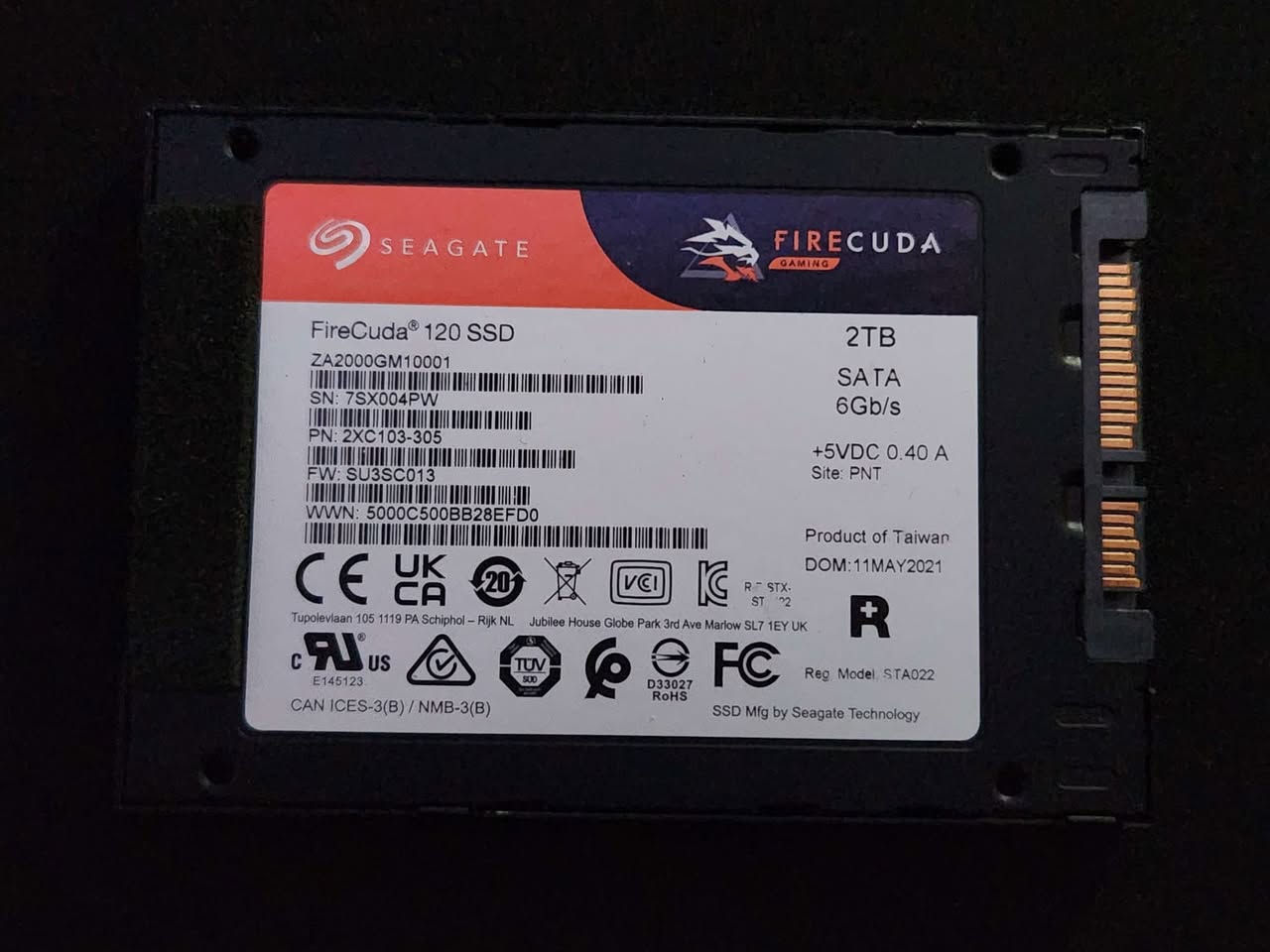 للبيع رام 8GB كورسير DDR4 
سعر 50الف

و SSD SATA 2TB
استخدام قليل سرعة قراءة: 540 ميكابايت - سرعة الكتابة: 540 ميكابايت ويحتوي على DRAM Cache

سعر 200الف

 
***********
