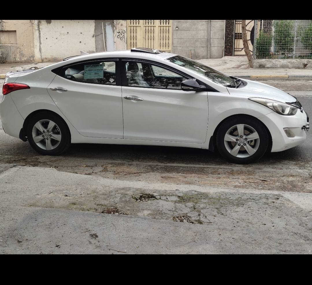 النترا مضلع 2013رقم دهوك مسطرة
محرك 1800
دخل لونين  
شاشة وكامرة دوارة وكشنات جلد 
تدفئة وتبريد ثلج بشرط 
محرك وكير بشرط 
بدون صبغ فقط الدوسات نصهم 
وبيها مكانات بارد على كد شبر 
باتري وتايرات وطخم ودرايم شفتات جدد 
بيها منظومة غاز كامله وبيها كارت ،
 شرط الوكاله والتحويل العنوان موصل 
السعر 127 
***********
