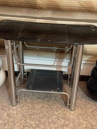 ميز بلازمة • استيل • نضيف جدا