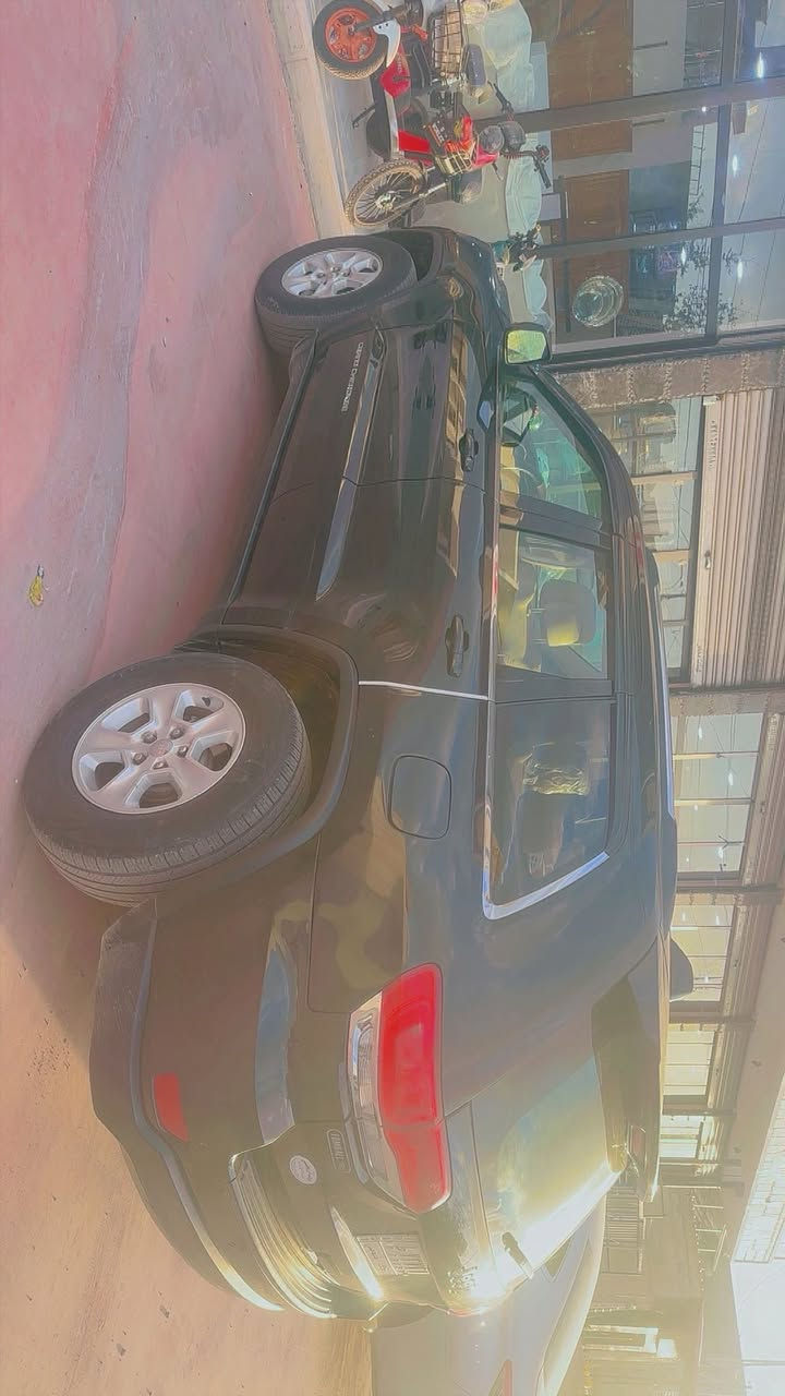 السلام عليكم جيب موديل ٢٠١٦ سياره حلوه كير مكينه صدر تختم تاير @@@مكان سياره بعقوبه دور زراعه 
***********
اخوان مكلف بالنشر رقم صاحب سياره  وتصل عليه 
سعر ١٨٠وبيهه مجال
