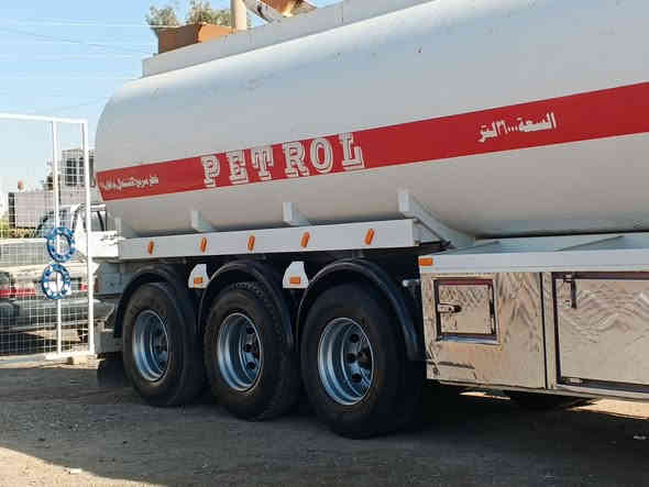 السلام عليكم ورحمه الله وبركاته 
فالفو سنكل امامي بلادي2003 كير عادي تانكي حازم ذرعه طوناج بويلر كامله جاهزه تخم تاير ماتصرف عليه
 ربع دينار اتصال***********
