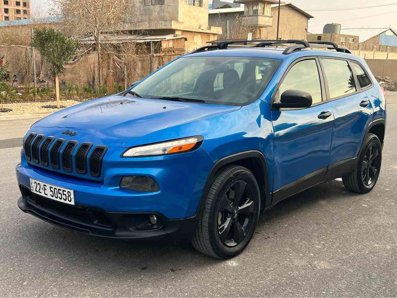 السلام عليكم جيب بزون موديل 2017 محرك 6سلندر
كير محرك بشرط تبريد صدر تايرات كل جديد جاهزه 
فحص هزه جديد   مكان سيارا اربيل
***********وتساب أربيل, العراق
