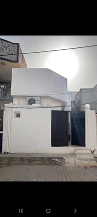 نجف حي الساهرون • ١٠٠م • طابق ونص