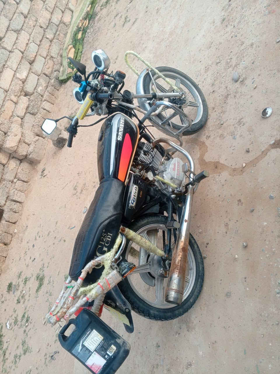 السلام عليكم 
سيفان موديل 21
محرك مفتوح مبدل ولفات 
محرك فول صوت زلال نشاط حلو ومعدل 
شرط المحرك لاتنقيص لاتبخير 
كهربائيات.. جنبزه.. امبيثري
موطور كله شغال تأخذه ماتحط عليه ربع 
مال جناي مامتعوب 
السعر ٤٠٠ الف أو تبديل بسيفان 20 نضيف أو باحدث


**إذا كنت صاحب هذا الإعلان وتريد حذفه لأي سبب، رجاءا أرسل رسالة إلى الدعم الفني**