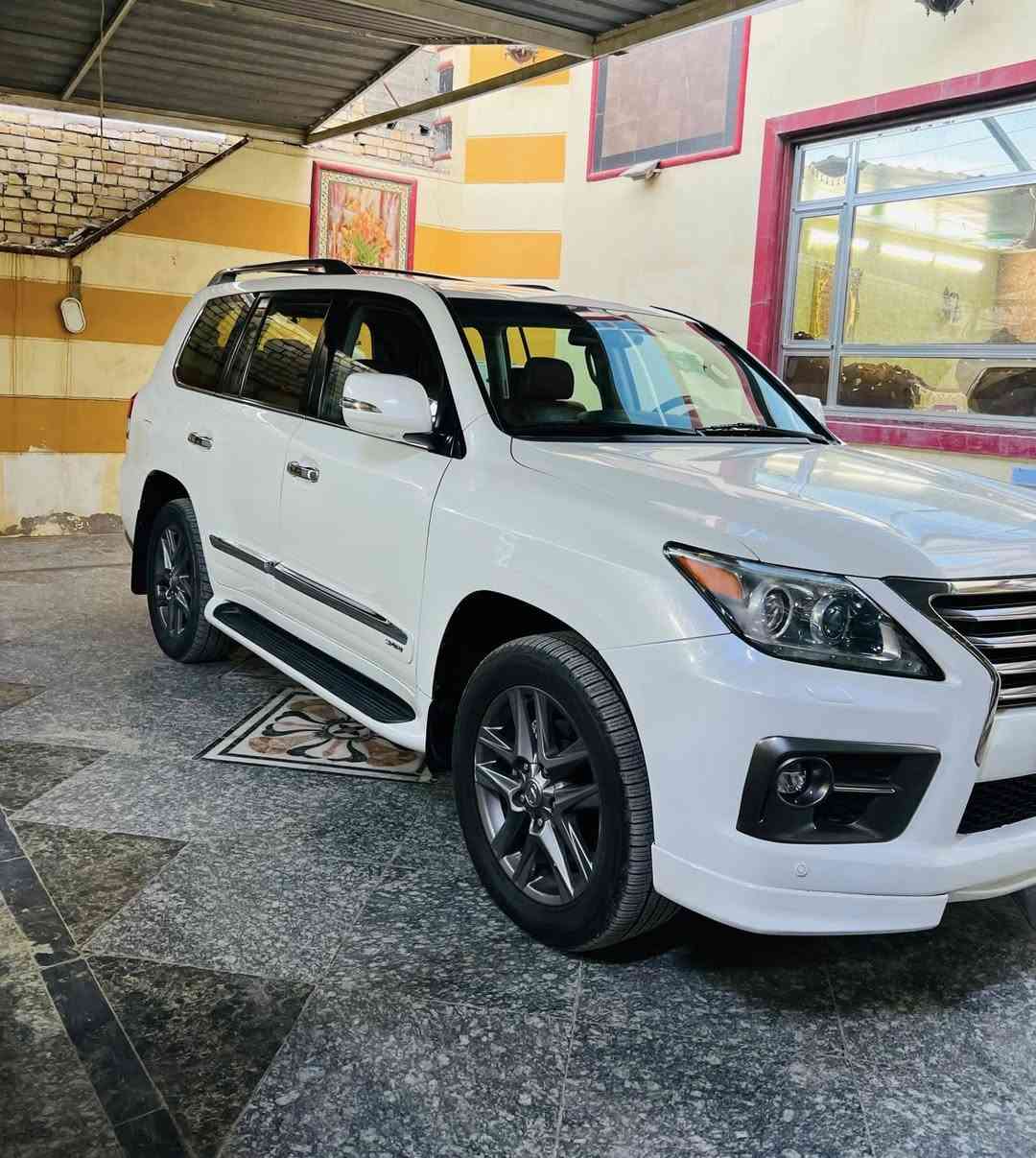 السلام عليكم 
للبيع 
لكزز 5700
فول مواصفات 
ابريم داخل مشمشي 
رقم بغداد مشروع وطني 
ماشيه ١٠٤ حقيقي وعل فحص بشرط
موديل 2015
صور سونار مرفقه بلمنشور 
مكان السياره بغداد الكاظمية 
الاستفسار
***********

