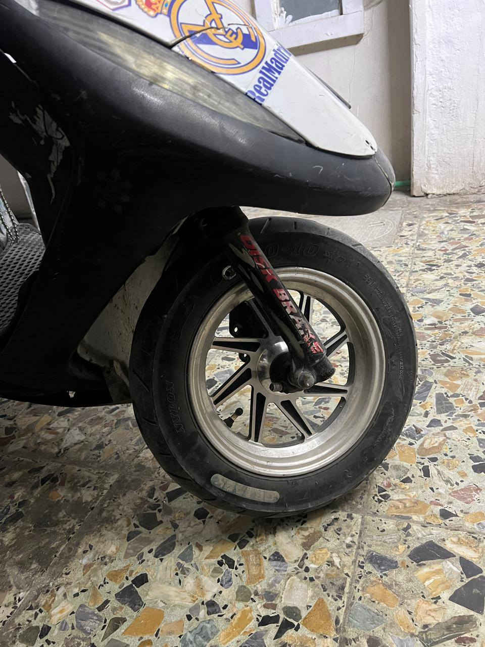 سلام عليكم ماكس عدله مال لعب دراجه مرتبه مكفوله من البجم ل تانكي والمكينه ماشاءالله شاصي اسود بلادي بوشه 49 بلاديه عينك عينك بيع او مراوس السعر 375 بيه مجال بسيط عنواني شهداء البياع


**إذا كنت صاحب هذا الإعلان وتريد حذفه لأي سبب، رجاءا أرسل رسالة إلى الدعم الفني**