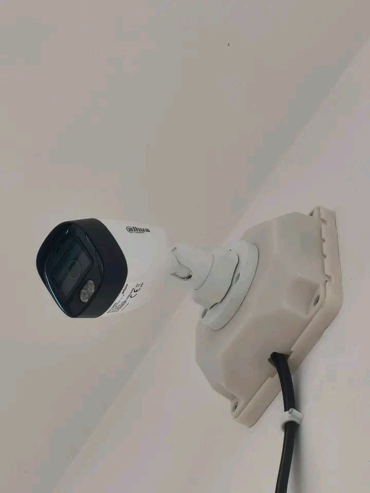 متوفر لدينا جميع أنواع كاميرات المراقبة بأعلى دقة وأفضل المواصفات  🔥
أنظمة حديثة تناسب المنازل، الشركات، المحلات، والمشاريع بكافة أنواعها.
🔹 جودة تصوير عالية
🔹 أجهزة أصلية مع ضمان 
📍 العمل داخل بيجي و تكريت حصراً


**إذا كنت صاحب هذا الإعلان وتريد حذفه لأي سبب، رجاءا أرسل رسالة إلى الدعم الفني**