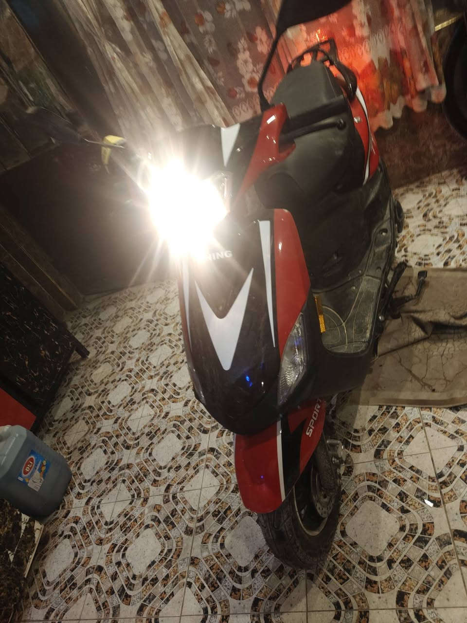 سلام عليكم شباب درجة Shining XF150صار 4تشر طالعه حاويه درجة خير من الله مكاني ديوانيه قضاء شافعيه توصيل ***********
