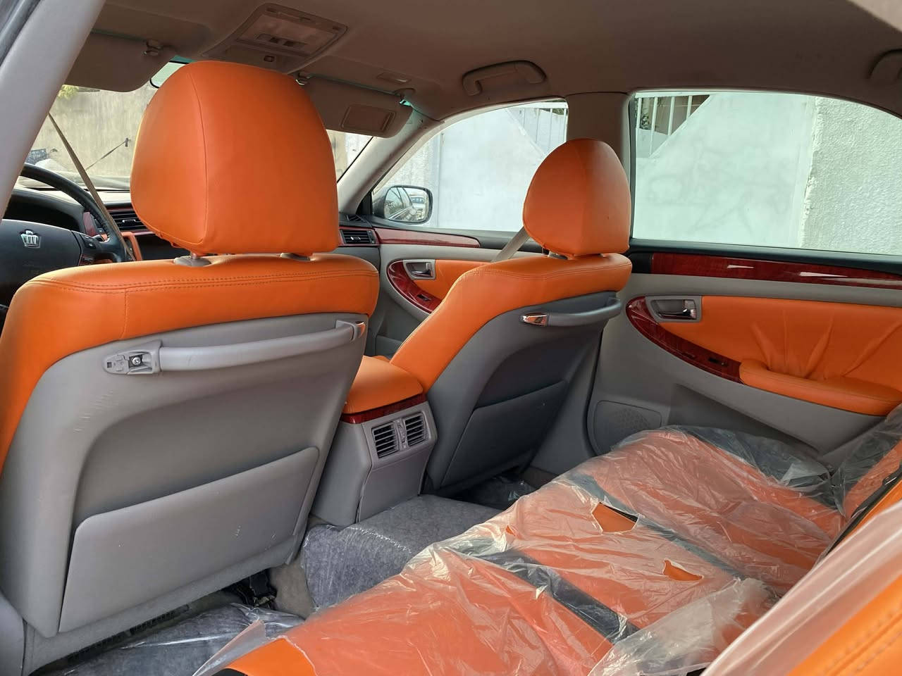 شاهینە مۆدێل 2006 بڕاوە بێ بۆیاخ
دوو دووگمەی ناو قەیسی پاک و بێ مەسرەف
ڕەقەم شانسی و کەڤەر گۆڕاو بەشەرت
سعری 45گەڵا و مەجالێ کەم
(بۆ مەعمەلە تەلەفون بکە (***********
