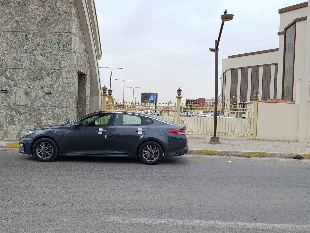 اوبتما 2020 أمريكي فئه FE
السيارة كلش نظيفه واي نقص مابيها  
 بيها قطعتين بنيد وجاملغ مبدل بلادي 
صدر خلفي امامي جديد 
تبريد تدفئه شغال
كهربائيات كلها شغاله 
محرك  4 سلندر 2400 GDI ماشية117ميل وقابل للزيادة 
مواصفات FE رادار حساسات تحكمات 
مثبت سرعة مانع اصطدام 
3 وضعيات قيادة  سبورت. ايكو. عادي 
ارقام اربيل جديد سنويه 27
 بسمي شرط التحويل بدون وكاله 
مكان السيارة الانبار. فلوجه 
السعر 145 ورقه وبيها مجال بسيط 

 *********** واتساب 
***********
