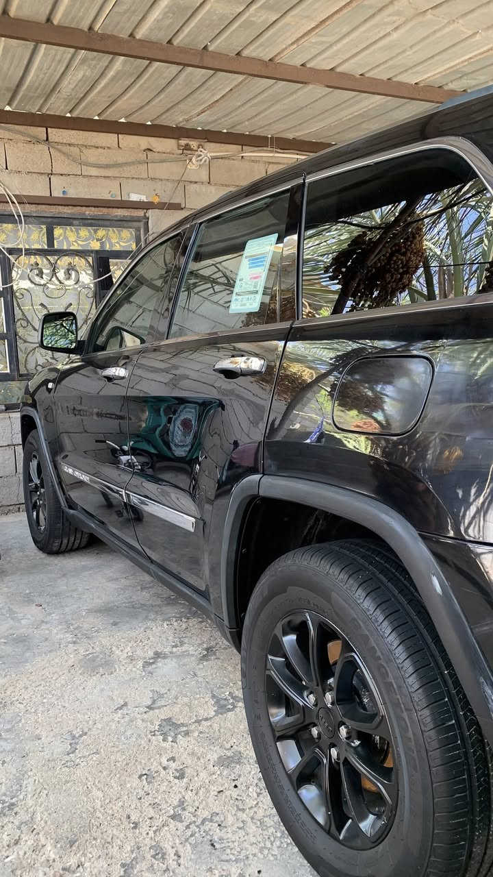 سلام عليكم جيب 13 خليجي السيارة كلش حلوه ونصبتهه حلوه مكينه وكير عالشرط بيه صبغ قطع تفحص وتشوف كهربائيات لايتات جام تبريد كل شي شغال تخم تاير حداده كامله مبدل قبل كم شهر للعلم من الدوام للبيت 10دقايق مكاني السياره مامتعوبه بانوراما خليجي السياره  صبغ لان بيهه جراد دواخل بيج ومشمشي موحادث رقم بغداد باسمي جديد المكان بصره ابي الخصيب والله يرزق الجميع للبيع 155وبيهه مجال او مراوس كامري او k5 او جارجرحياكم الله*********** رقمي
