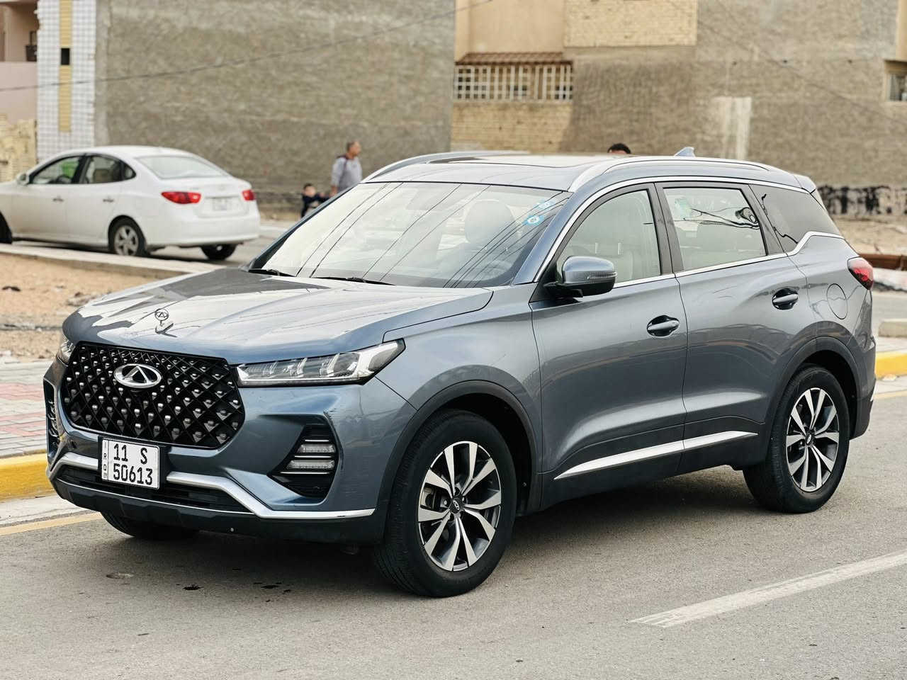 شيري تيكو 7 برو موديل 2022  
السعر 127  قابل للتفاوض 
للأستفسار ***********
كفاله عامه ماعدا بارد بسيط  
 بالصندوك ماشيه 30 الف فقط 

المواصفات :
عدادات ديجيتال كاميرات 360 درجة حساسات أمامية وخلفية رادار أمامي + مثبت سرعةنظام المحافظة على المسار نظام النقطة العمياء
سقف بانوراما مقاعد جلد تبريد قطعتين جنطة كهرباء كامره خلفيه أشاير بالمري  تحكم كهربائي بالمقاعد تبريد وتدفئة مقاعد أمامية محرك 2000 تيربو 
شاحن لاسلكي تشغيل بصمة + دخول ذكي مكيف أوتوماتيك مزدوج باب خلفي كهربائي
إضاءة LED كاملة وسائد  هوائية متعددة نظام مراقبة ضغط الإطارات السيارة فول مواصفات مكان السياره كربلاء المقدسة
