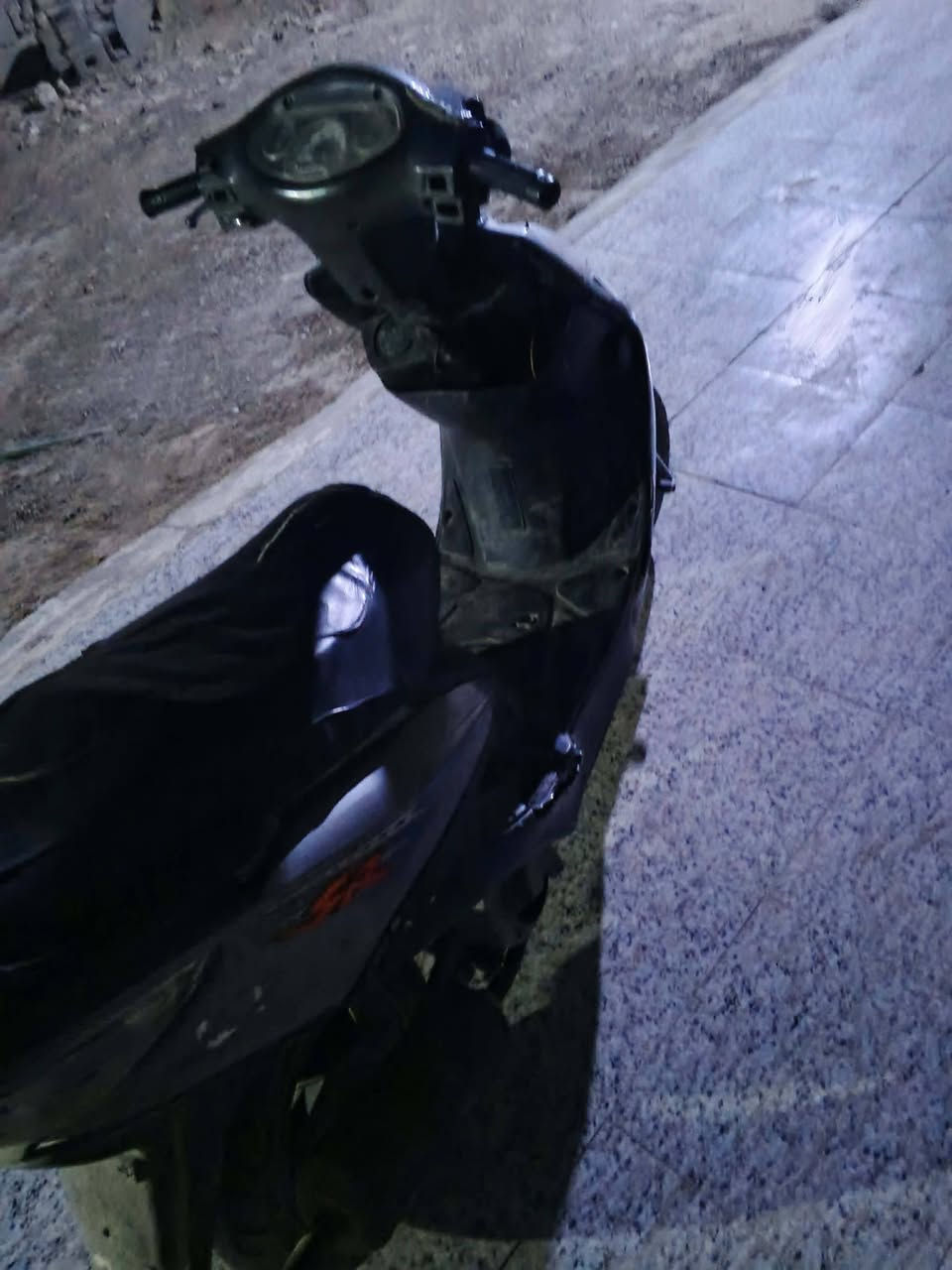 دراجه حلوة مثل ما بل صوره دراجه ماكس بل مشي ما تنكض شلع شلع بس بيهة خيط بخار نكره سلف للستفسار ***********
