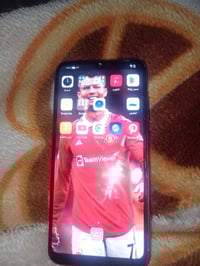 هونر • ذاكرة ١٢٨ • شاشة