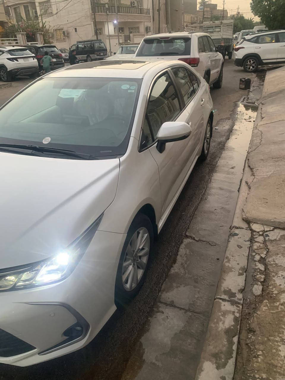 سلام عليكم شباب كورولا موديل 23 خليجي فول مواصفات مكفولا كفالة عامه بدون صبغ بدون بارد العنوان بغداد اي استفسار ***********
