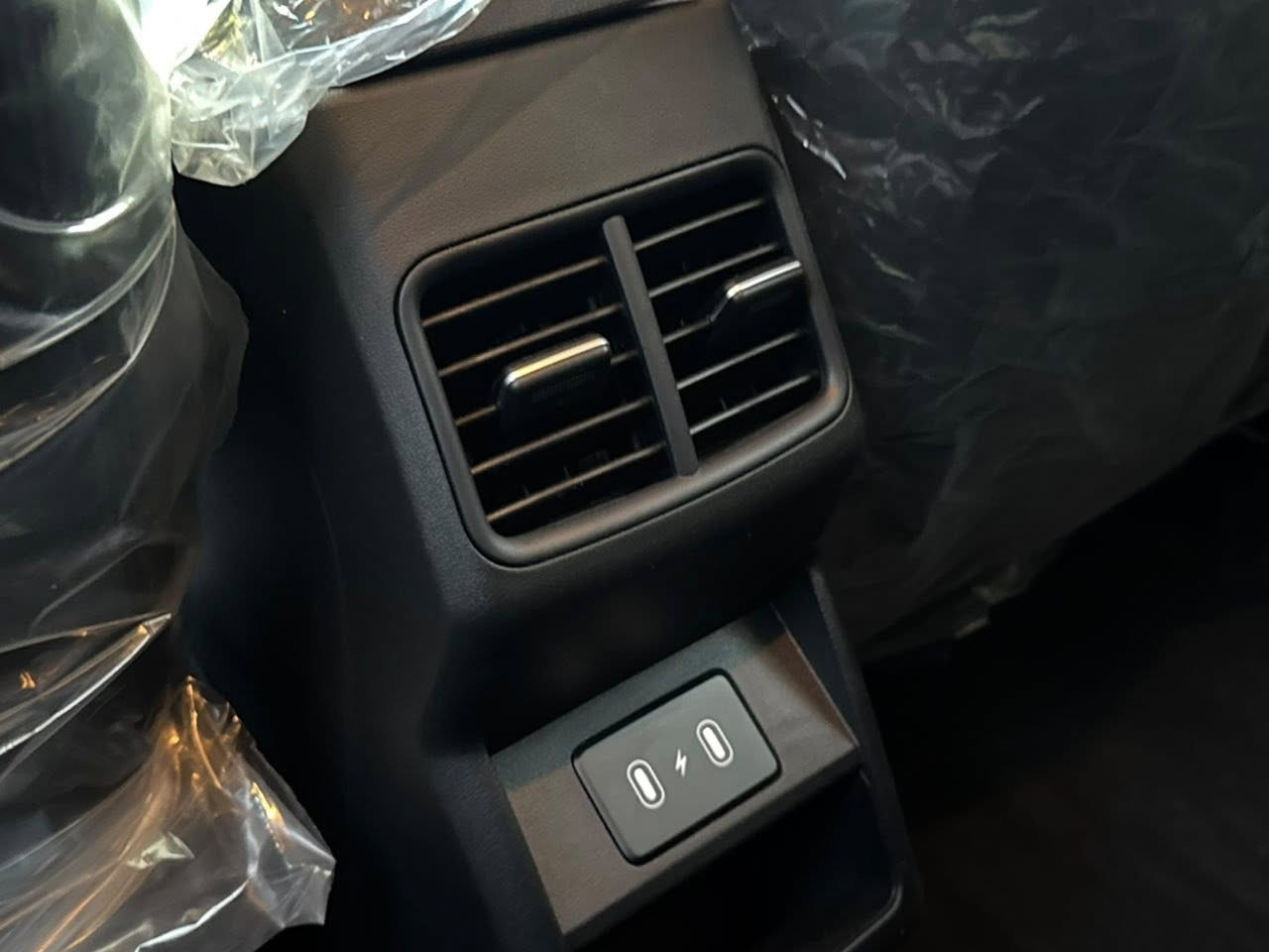 Kia. k3 زيرو صفر بعدها بنايلون و الاجياسه الشركه
شكل الخليجي 
موديل 2025
رقم اربيل باسمي
ضمان شركه كيا nim 5 سنوات و تبديل زين عدد ٢
مواصفات
محرك 1600 دوش
تبريد قطعتين
المري شفط و ترحيبيه
حساسات بالدعاميه امامي و خلفي
كيكات الكتروني
حساس ضغط الاطارات
كير السياره المروغوب at 6 نمر شاشه و كامره دواره
ويل كب
الرجاء اقرا التفاصيل قبل الاتصال

السعر 152 ورقه

و الاتصال ***********

الرجاء للجادين فقط الاتصال 

و شكرا للجميع
