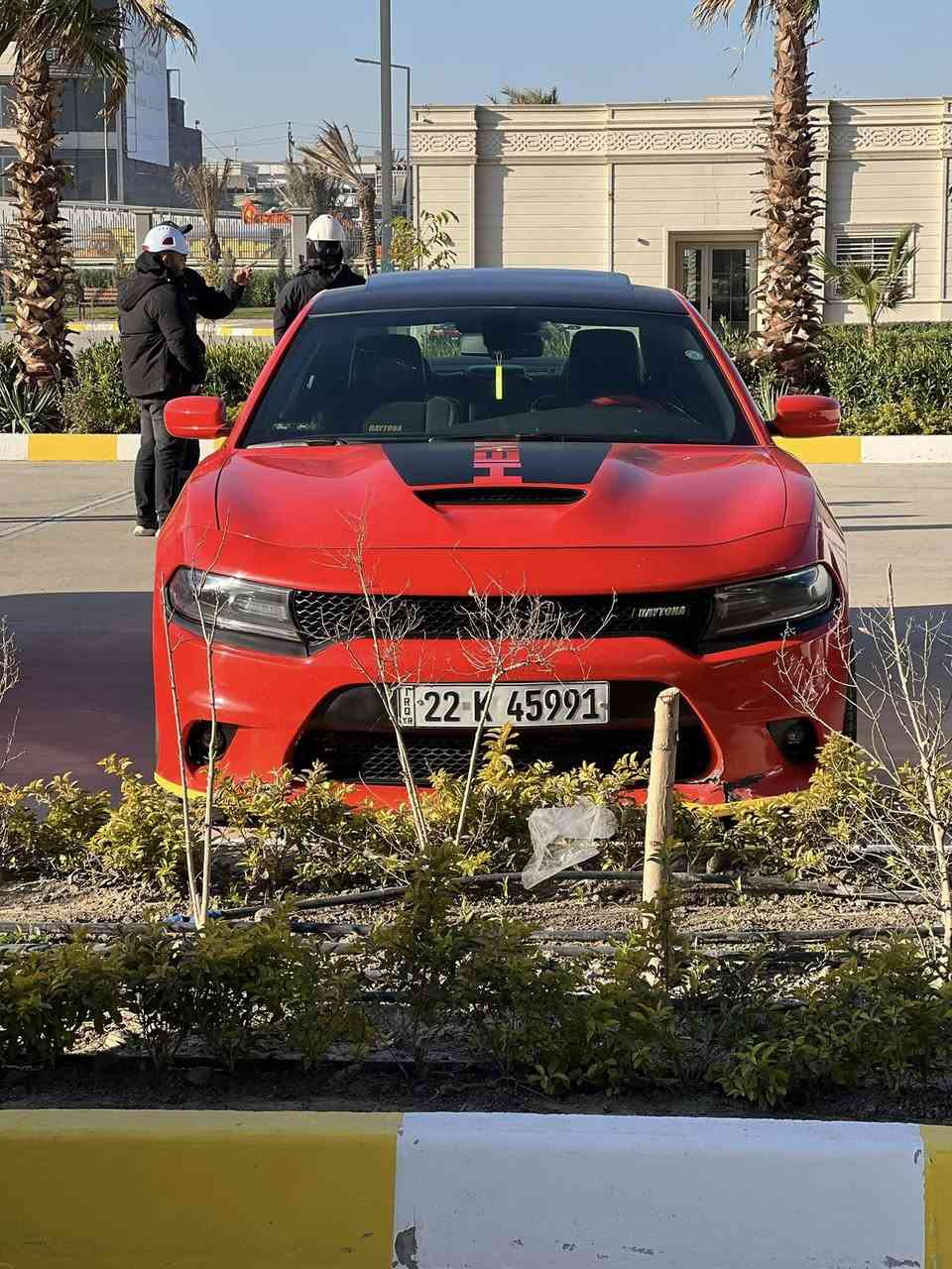 للبيع جارجر دايتونا اصل 8 سلندر 2018 وكالة هارلم
 5700 خليجي فول مواصفات.
 قفل اكسل SRT 3.09 وبرمجة مصطفى ايكل 💪
 سيارة قوية كلش ومتلحك على تبديل تايراتها 😉
 ماشية 83000 كيلو وبيها نظام GPS مدفوع اشتراكه🌏

المواصفات:
 سلايد روف
 شاشة كبيرة كار بلي
 كاميرا خلفية
 حساسات خلفية
 سستم سماعات alpine
 كشنات حضن دايتونا كنتارا
 شيفتات ستيرن
 كشنات ميموري
 ستيرن كهرباء + تدفئة
 سوبر تراك باك
 نظام سبورت مود
 تشغيل عن بعد
 مري قلاب
 تدفئة وتبريد كشنات امامي خلفي
 شوته رياضيه موبار
 دبات سود 
 السيارة بيها صبغ باب السائق والجاملغ  وسونارها موجود ومكان السيارة السيدية السعر 245 ورقة  وبيها مجال للاستفسار الاتصال على ***********
