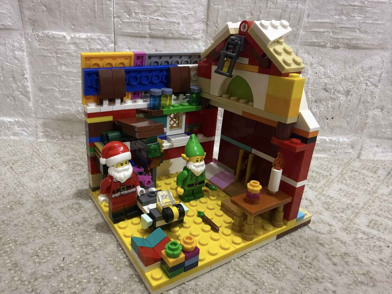 ليكو اصلي 
مثل مموضح بالصور بي نقص واني مكمله من يمي 
بس عندي قطعه نقص ملكيت مثلها 
باكيته موجود 
شخصياته الاصليه وضايفلهم شخصيه 
السعر ١٥ الف


**إذا كنت صاحب هذا الإعلان وتريد حذفه لأي سبب، رجاءا أرسل رسالة إلى الدعم الفني**