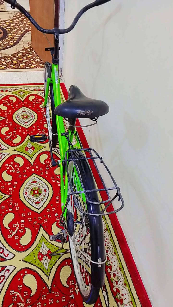 سلام عليكم باسكل بناتي حجم 26 كل شي بلادي سعر 45 مكاني بغداد مدينه الصدر *********** مستعجل عل بيع
