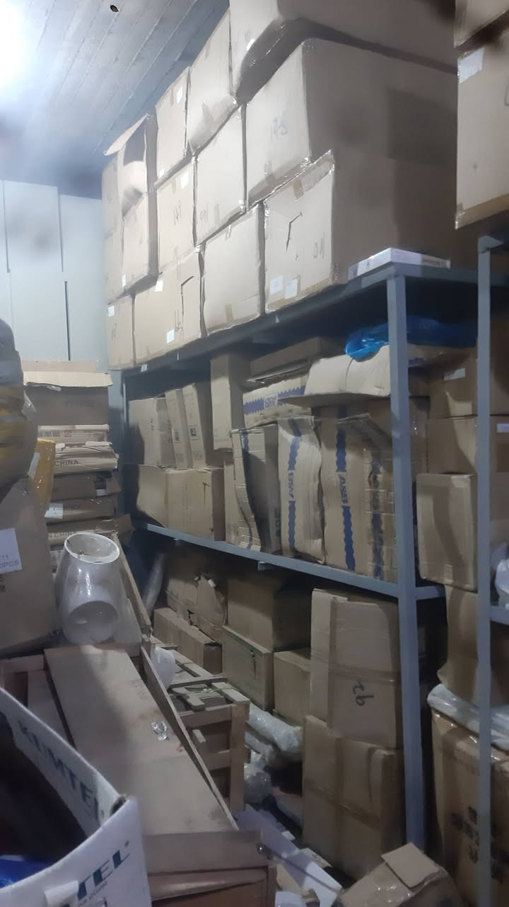 السلام عليكم متوفره اغراض مسبح جديدة ***********
