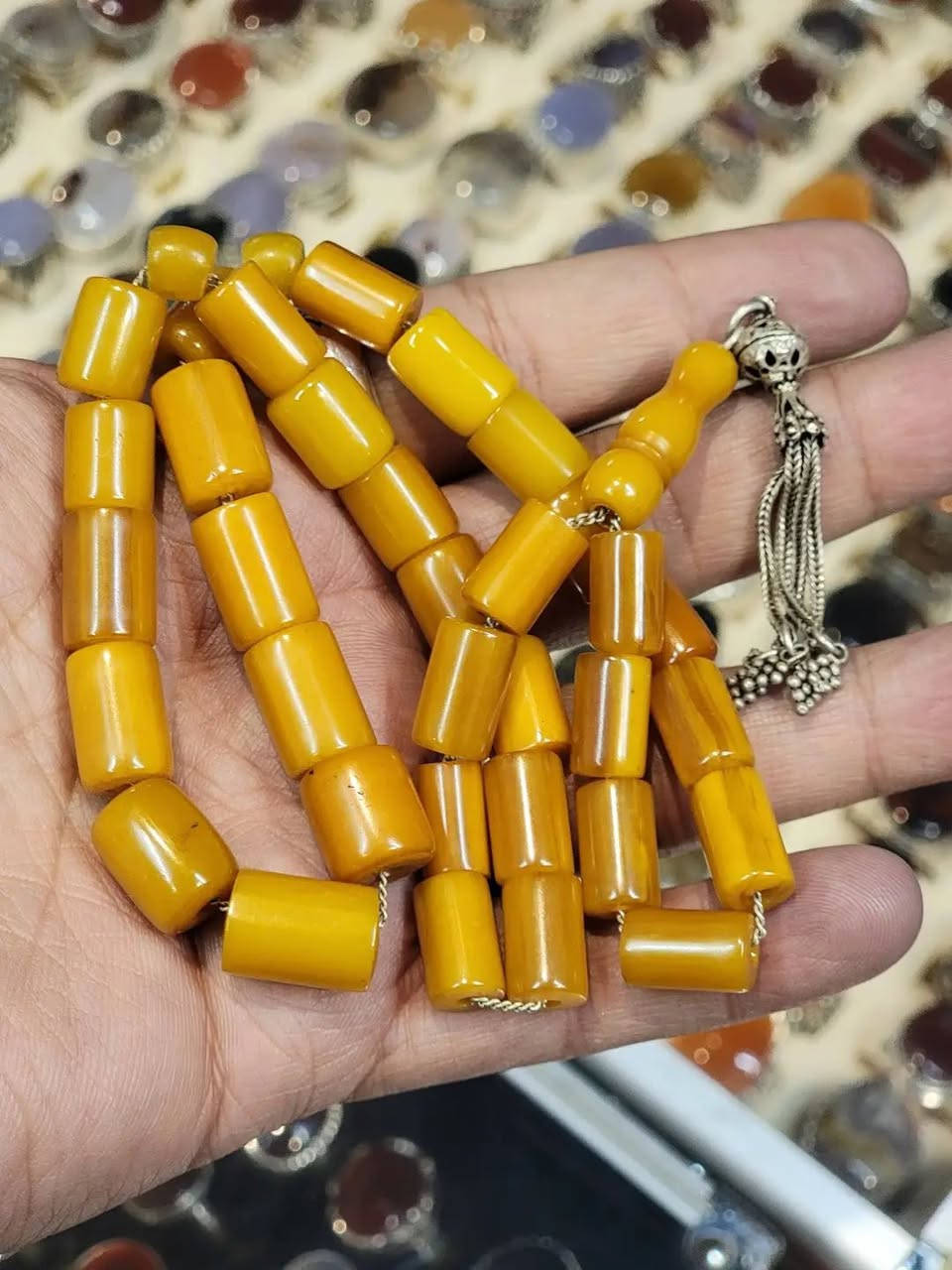 عرووووض وجديد 
💎💎💎💎💎💎💎
*محلات القيصر لبيع جميع الفضيات والعقيق اليماني* 
💎💎💎💎💎💎💎
*والتحف والهدايا بكل انواعها 
حسب الطلب نوفرها لكم* 
#خواتم رجالي - نسائي - اطفال 
#طقومات رجالية - نسائيه 
#تحف من تراثنا اليمني القديم.⚱️🗡️📿🛍️🛍️
#هدايا🎁🎁
#مسابح📿
💎💎💎💎💎💎💎
*كل ما عليك سوى زياراتنا او التواصل معانا تجد ما يرضيك 
وبأسعار💵💸 مناسبة*.🏃🏻🚗🚌
📌بيع جمله + تجزئة 
#للاستفسار ومعرفة الاسعار او الطلب يرجى التواصل معنا على الا ارقام التاليه  📲
محلات القيصر 🏢
+967771907727 - +967711215977
711215977  - 771907727
👇🏻👇🏻👇🏻👇🏻👇🏻👇🏻
او التواصل عبر الواتساب مباشره 
https://wa.me/967771907727
👇🏻👇🏻👇🏻👇🏻👇🏻👇🏻
او على الرقم 
https://wa.me/967711215977
👇👇👇👇👇👇
# العنوان صنعاء  باب اليمن شارع النظارة 🏢
 #يوجد لدينا توصيل داخل العاصمة صنعاء وايضاً الى جميع محافظات الجمهورية .🚙🚌
$وكما يوجد لدينا شحن الي جميع دول العالم $✈️🛫%
#او زووا صفحتنا الشخصية على الفيس بوك


**إذا كنت صاحب هذا الإعلان وتريد حذفه لأي سبب، رجاءا أرسل رسالة إلى الدعم الفني**