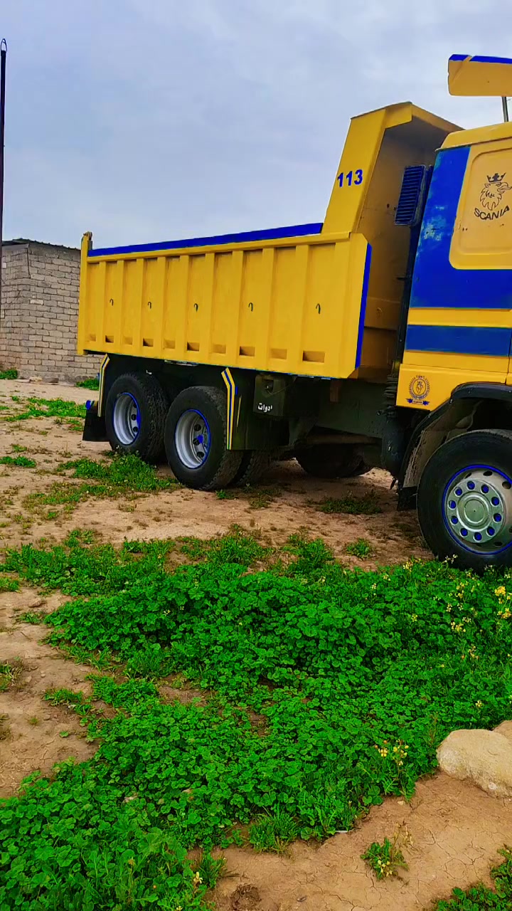 السلام عليكم سيارة سكاني للبيع موديل 91 مكينه 13سياره جاهزة لشقل متواجد عل فيس سعر 165 مجال قليل 
***********
