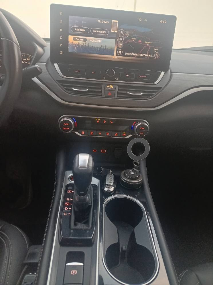 ئاڵتیما SL فوول فوول مۆدێل 2024 تەنها 17 هەزار ڕۆشتووە لای سایەق بۆیاغە بەشەرت شانسی و گیڕ و مەکینە . 
مواسفات 
1.کوشن جلد.
2.تحدید سورعە
3تبرید مرکزی
4.کامل ڕادار360
5. کامل کامیرە 360
6.کوشن هیتر  و کارەبایی
7.سوکان هیتر و ڤۆلیوم
8.سیستەمی دژە دزی .
9. سقف سلاید.
10.کۆنترۆڵکردنی خزان.
11.AWD
شاشە گەورە و کارپلەی .ویل کرۆم  
برێک بەسمە . و ئۆتۆهۆڵد. چەندین مواسفاتی تر .ژ،م  ( ***********)واتس ئاپ . كركوك, العراق
