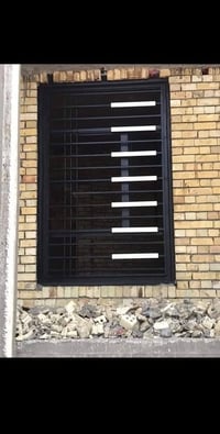 حداد متجول • باب حديد ثقيل • البصرة