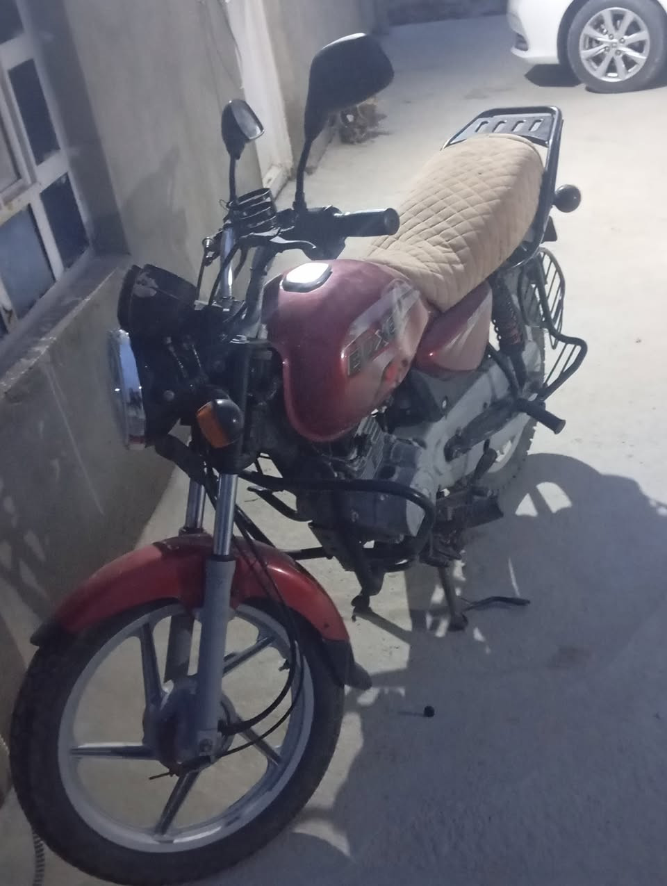 يأبه السلام عليكم دراجه بوكسر للبيع موديل ١٩ مخرج ب ٢٠ دراجه محركها مجفت وكاله وشرط الفحص من تبخير واي شي كلشي شغال سلف نكره و كهربائيات كامله بدون اي تحوير وأوراقها موجودة 5 اوراق مال وكيل حلوه و نضيفه بس بيها دعجه بالتانكي بسيطه تتعدل دراجه والله خير من الله سعرها حلوا 900 الف بيها مجال بسيط حك الجيه.. مكانها كربلاء ــالحسينيه
للاستفسار ***********
