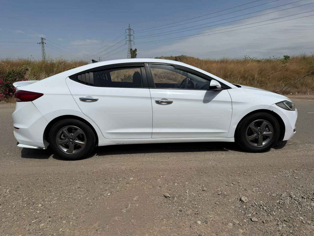 120$بي مجال
ELANTRA 2017
مواصفات كوري🇰🇷 
سنويه لحد2029
محرك 16 GDI
رقم سليمانيه
4تايرات جديد + ريل كروم
تبريد ثلج+تتفئه بشرط
محرك+كير بشرط 
حداديه كلهه جديد بشرط
***********
