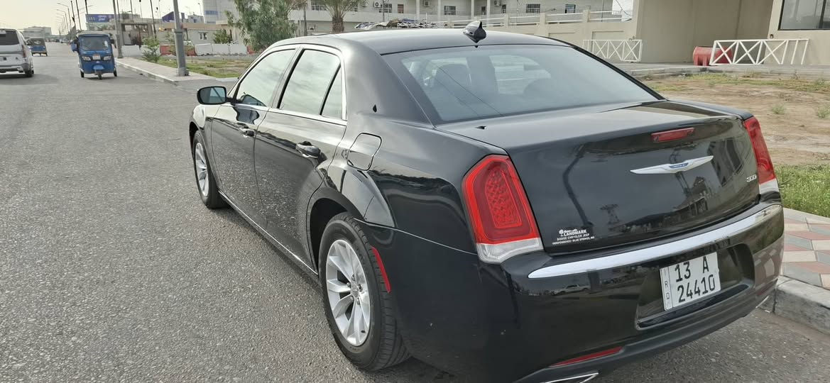 كرايسلر تورننك موديل ٢٠٢٢ دخول جديد كتاب ضباط كفالة عامة من الضربة والصبغ والتبديل فقط تقرير مياه وماداخل بيهه 
السعر ٢٤٠ وبيهه مجال ،مكان السيارة البصرة الهارثة
ماشية اقل ال٥٠ الف
*********** البصرة, العراق
