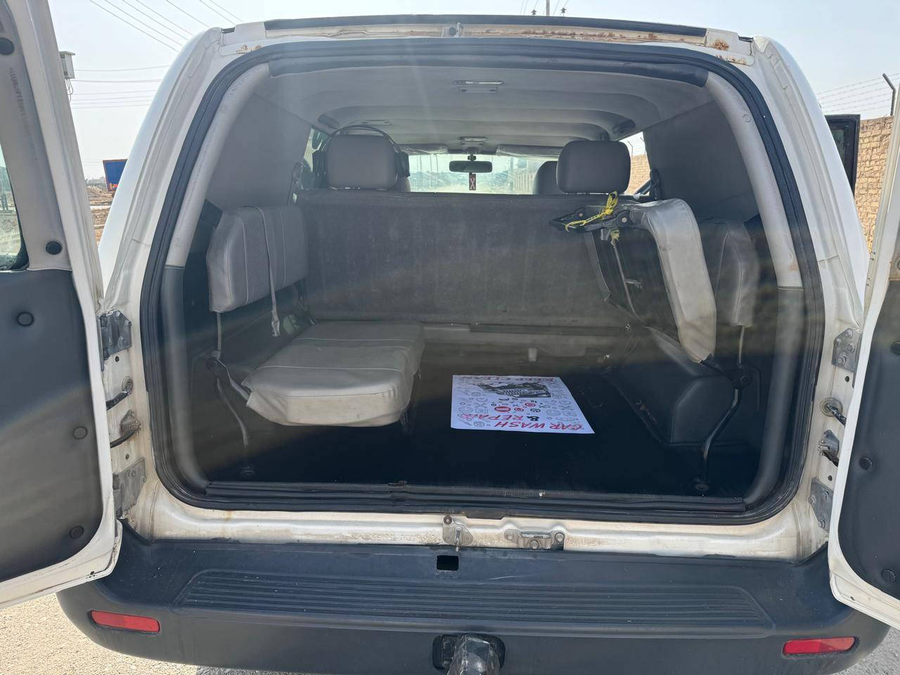 السلام عليكم 
لاندكروز مصفحة 2005 مكينه كاز السياره دبل اكسل
السياره مكفوله وجاهزه كير مكينه وحداديه وتخم تاير وتبريد ثلج ❄️
دواخل السياره ب الكارتون بعدهن رقم السياره اربيل
الشراي يتصل
***********
مكان السياره ميسان
