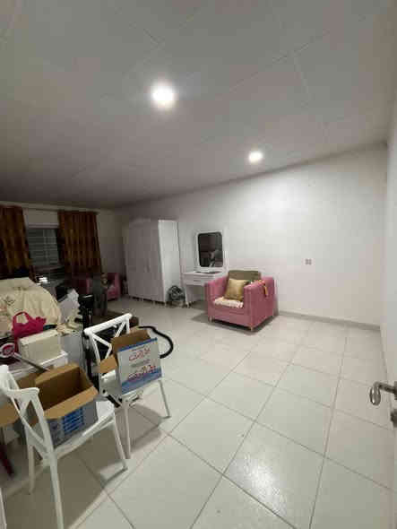 🏘🏘بيت للبيع ديالى خانقين / حي العمال فرع المظمد عبد الله طابو صرف مساحة 200 متر واجهة 10 والنزال 20 طابقين بناء حديث 2021 
طابق الاول 
2 غرفة نوم واستقبال وصالة داخلية ومطبخ حار وبارد ومجمع صحيات عدد 2 وحديقة وكراج سيارة 
طابق الثاني 
2 غرفة نوم ومجمع صحيات 

السعر / 145 مليون بي مجال 

للأستفسار اكثر اتصال بالارقام فقط 
***********
***********
مكتب فريا موفق للعقار
