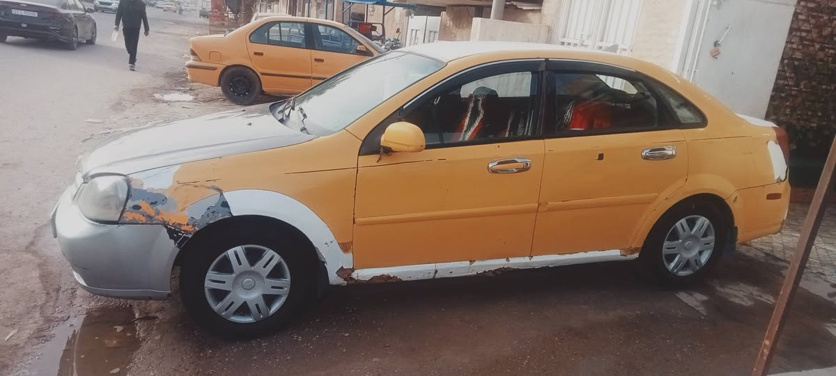 السلام عليكم فورنزه شكل الاوبتره موديل 2008للبيع 
السياره محرك بيه خيط خفيف كير بل كارتون  تخم تاير حداديه جديده باتري جديد شاشه الاندرويد والاستفسار أكثر رقمي *********** مكاني حله سعرها مناسب جدا
