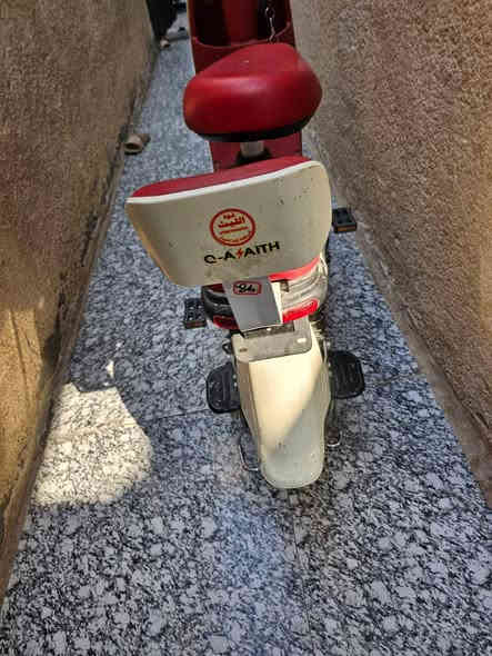 السلام عليكم، بايسكل شحن جديد اخذته قبل شهر اخذته ب 400 وهسه اريد ابيعه رايده ب 300 مستخدم قليل . اتصال ***********
