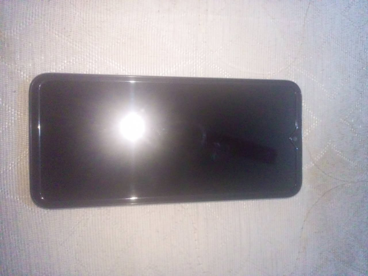 سلام عليكم جهاز بوكو سي 85 جديد مستخدم سبوع ملحقاته كامله شاحنه اصليه مال جهاز وكيبل شحن اصلي مال جهاز ولزكه ضد الكسر ذاكره 256 الشراي يجي خاص السعر 160 وبي مجال
مكاني بغداد الزعفرانيه


**إذا كنت صاحب هذا الإعلان وتريد حذفه لأي سبب، رجاءا أرسل رسالة إلى الدعم الفني**