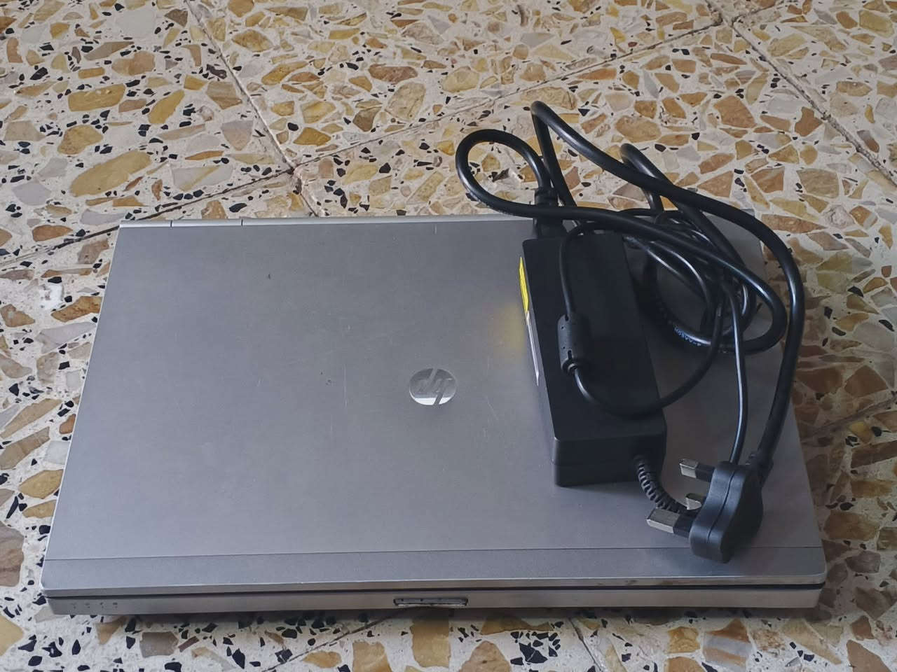 لابتوب للبيع بي مشكلة ما اعرف شنو شاحنتة موجودة وبطاريتة جديدة سعرة25


**إذا كنت صاحب هذا الإعلان وتريد حذفه لأي سبب، رجاءا أرسل رسالة إلى الدعم الفني**