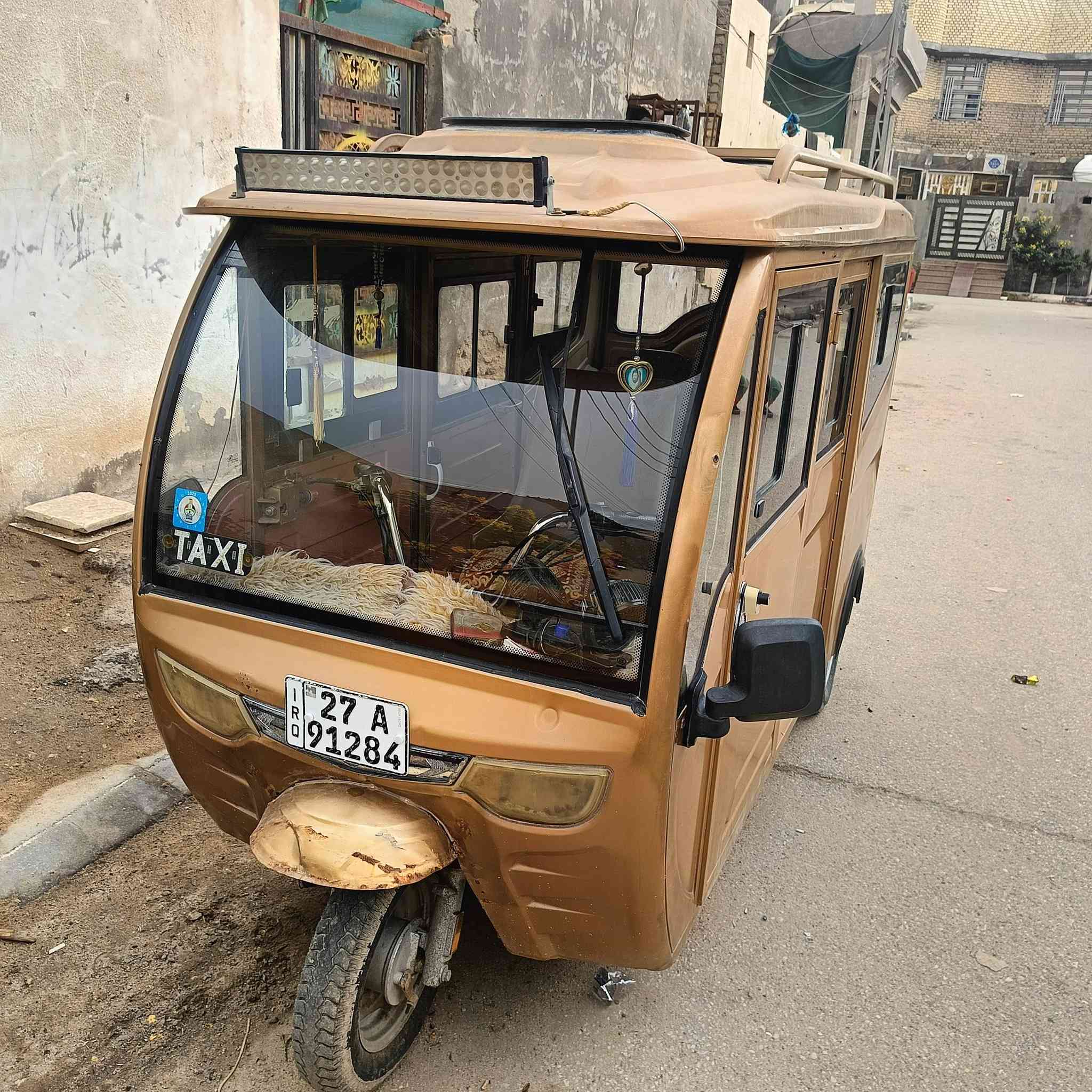 تكتك 2019 للبيع مرقمة توها وداخلة هزة وجاهزة  نظيفة ومرتبة 
السعر 4 ملايين وبيها مجال  
مكاني ناصرية حي الشهداء 
للتواصل متوفر واتساب  ***********
