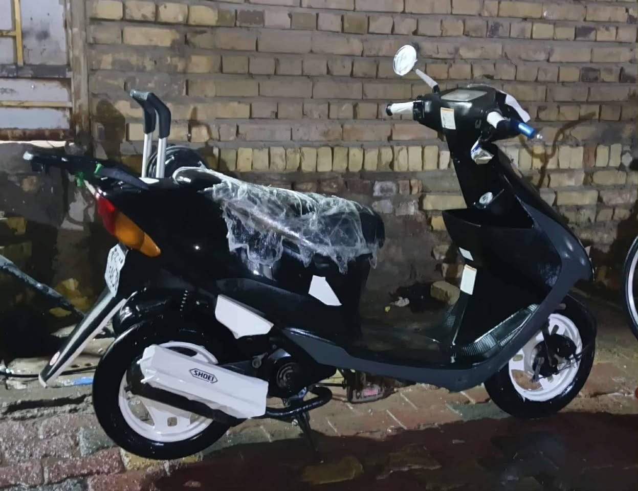 سلام عليكم 
دراجة نارية سازوكي جنطة للبيع  
صارلها ٣ اشهر من طالعة كلش نظيفة رايدها ب٥٠٠ وبيها مجال للشري

***********
