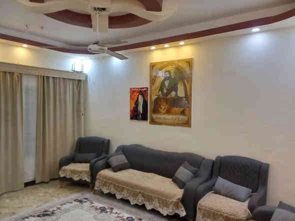 بيت مع مشتمل للبيع طابو صرف المساحة ٢٠٠ متر
العنوان - حي الحر الثوره - أول فرع عن الشارع العام
يحتوي البيت على طارمه و استقبال و صاله و مطبخ و غرف نوم عدد ٢ وصحيات خارجيه.
المشتمل طابقين يحتوي الطابق الأول على صاله و استقبال و صحيات و الطابق الثاني يحتوي على صاله و غرفه نوم و صحيات و سطح .
السعر 280 مليون وبي مجال 
للإستفسار ***********
