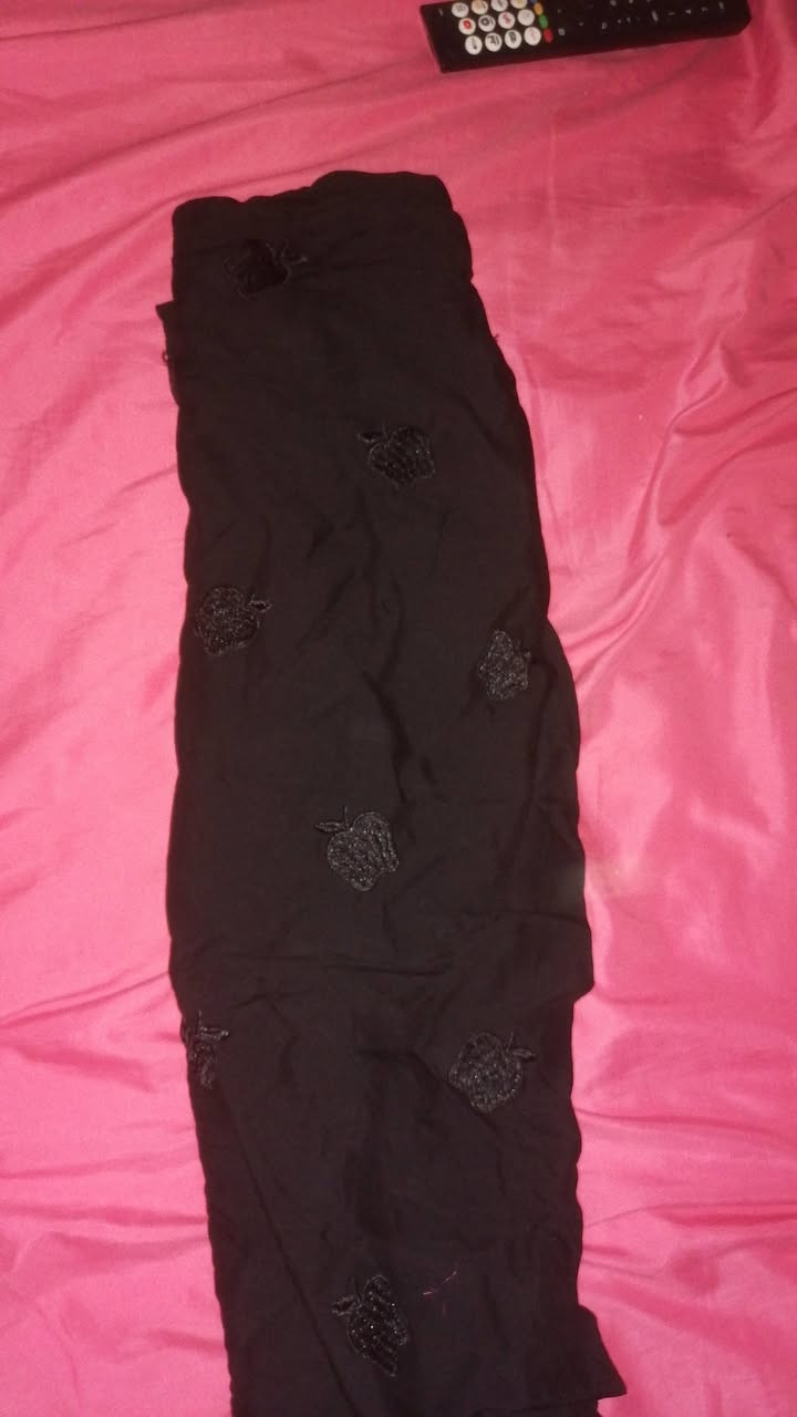 سوت كامل ب5 بهاري قطعه قماش. اسود ب4 ستره ب5 تراك ب5 كوت ب3. قمصان ستن الواحد ب4 موجود توصيل داخل الحسينية  الف ونص.


**إذا كنت صاحب هذا الإعلان وتريد حذفه لأي سبب، رجاءا أرسل رسالة إلى الدعم الفني**