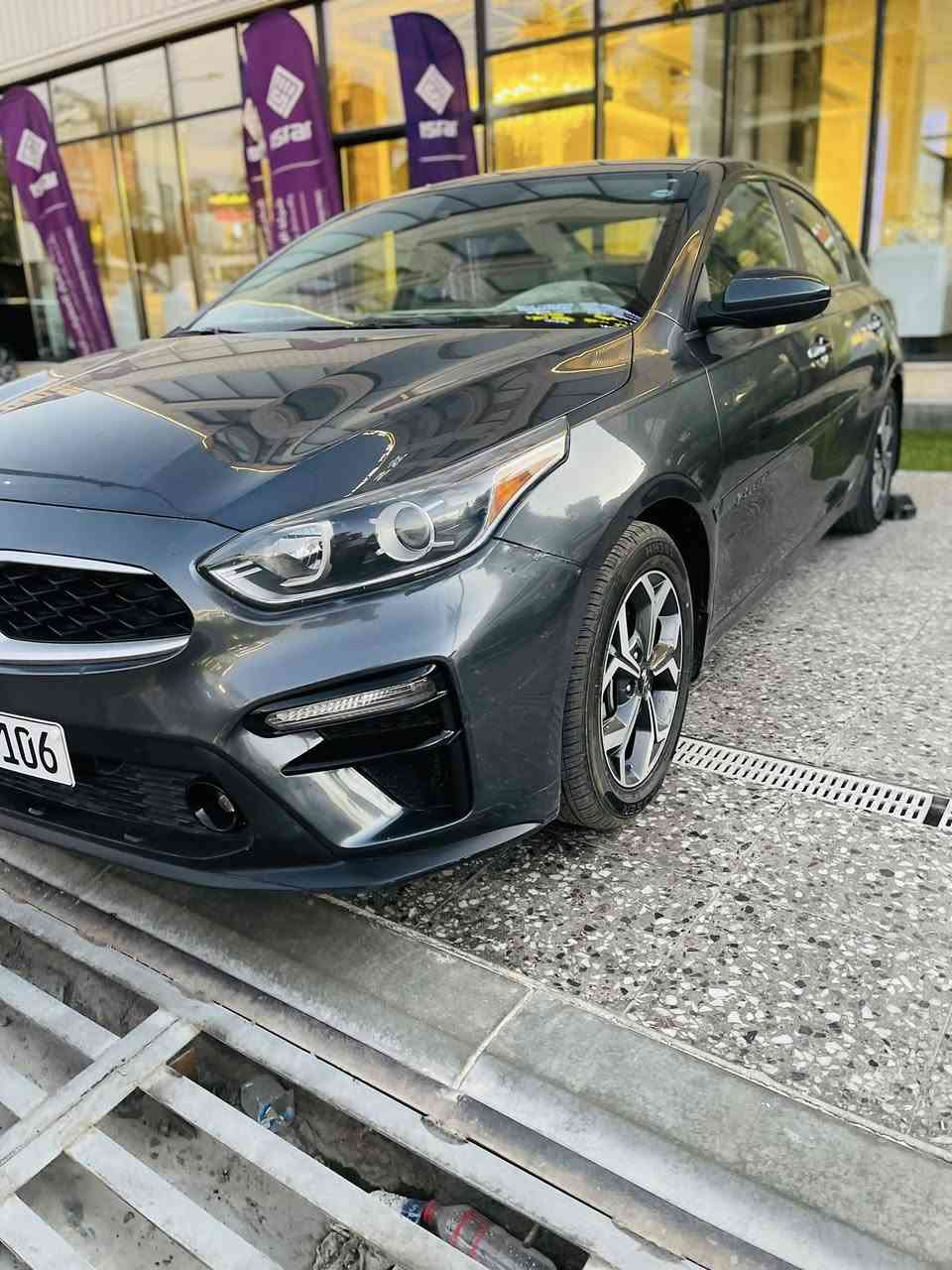 📢 للبيع – كيا فورتي 2019
📍 بابل_سكندريه

 ورقة. 130 

⸻

السيارة بأسمي  

المواصفات والحالة

 • اللون: نفطي

 • المحرك: 2000 دوش

 • الگير:  cvt

 • الأنظمة:

 • شاشة لمس (CarPlay/Android Auto)

 • رادار أمامي

 • نظام تحديد المسار

 • مثبت سرعة

 • كاميرا خلفية

•تبريد مناخين منفصل

•باتري جديد قبل سبوع بدلته

•تخم تاير

•تبريد بلادي ثلج

 • الداخلية: نظيفة ومعتنى بيها

 • الصيانة: منتظمة — محرك مبدل كازكيت بسبب دفانز
سيارة مهتم بيها كلش

⸻

الحادث

 • ضربة من الخلف جامع فقط

• الممشى: 87 mi (وقابل للزيادة)

مكاني بابل سكندريه
***********
