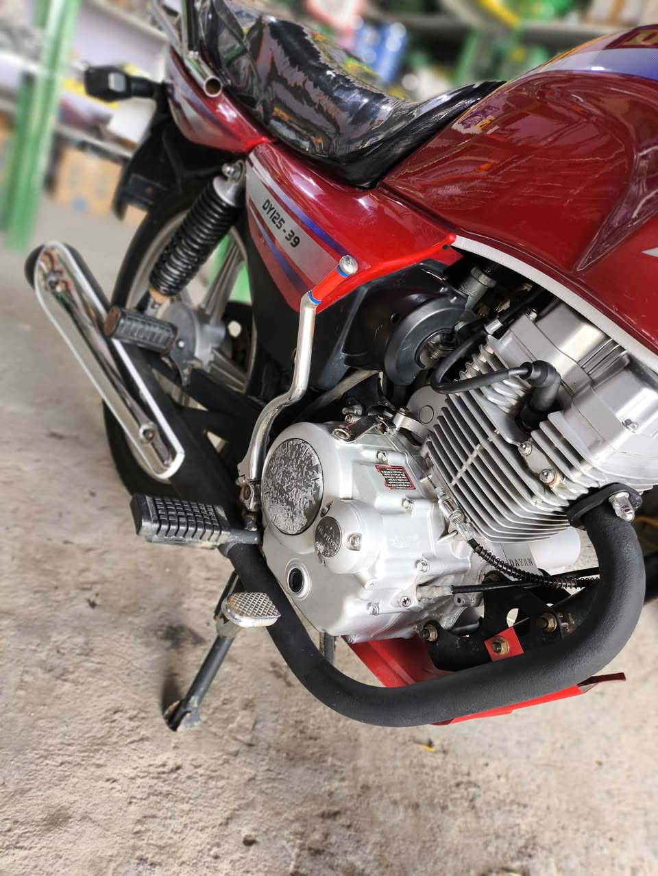 اللهم صل على محمد وال محمد 
دايوان عضم للبيع موديل (2021)
الدراجه كفاله المكينه مامفتوحه والنعومه ماينسمع صوتها 
كلشي بيها شغال من الكهربائيات للدبلات وكلشي 
اوراق اصولي وبيها مكاتبه حجي حسين 
رايدها 900 وبيها مجال 
عنواني المسيب- اولاد مسلم 
***********----***********
