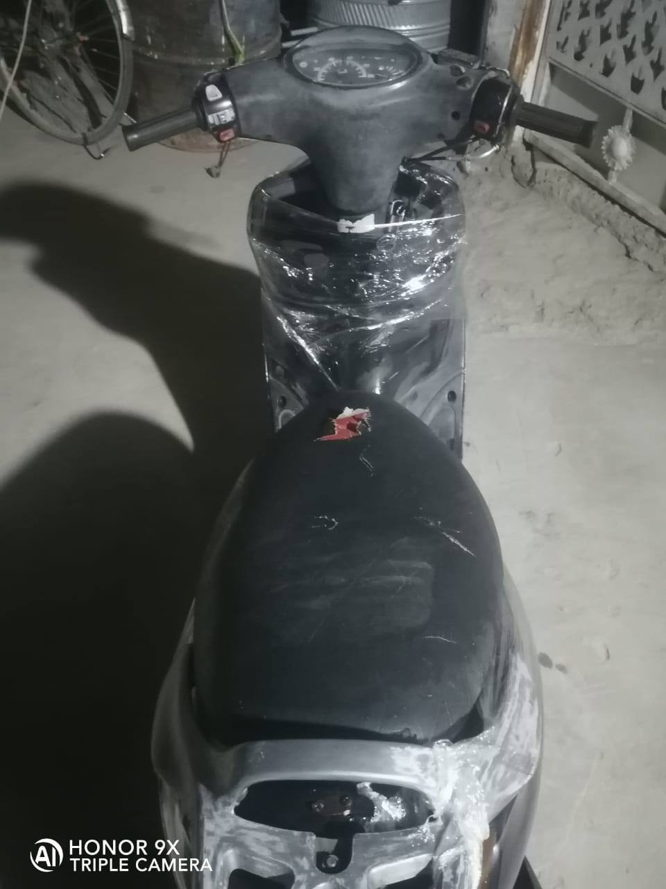 سلام عليكم دراجه اكزز البيع السعر 250 بيه مجال شي قليل مستعجل على بيعته محتاج دراجه  ما مفتوحه شرط عينه ولايت شغلات سلف هندر كلش شغال دراجه ختم واحد غراضه البلاد كله كفرات زلخ ما بيه نهضه معدل خير من الله ناعمه وطفر طفر الله شاهد مكاني كرمه علي الشراي يجي خاص رقم ***********
