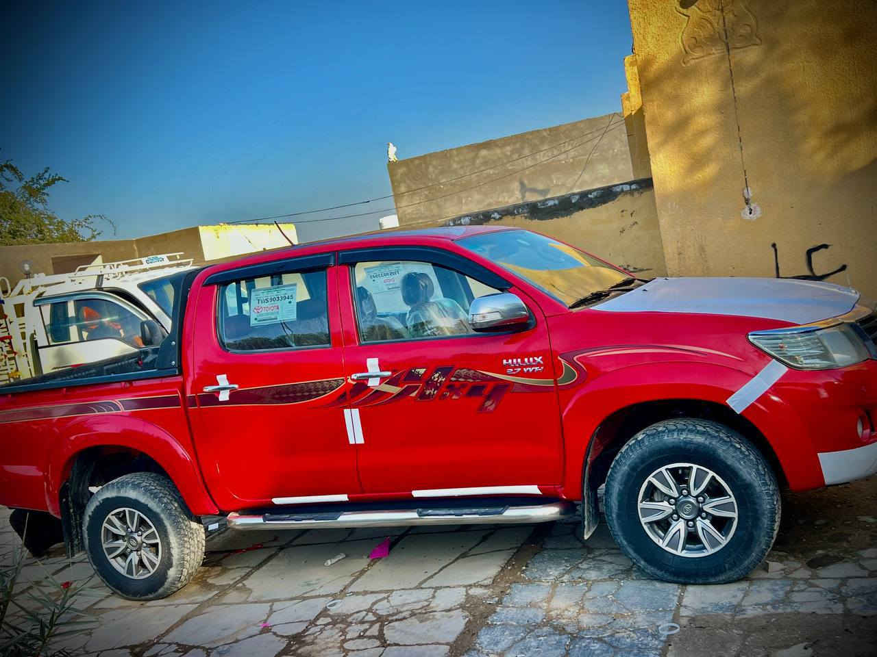 السلام عليكم للبيع بيكم هايلوكس موديل 2013 فورويل كير عادي
مكفوله كفاله عامه رقم قادسيه
مكان السياره الديوانيه
لاتصال ***********
