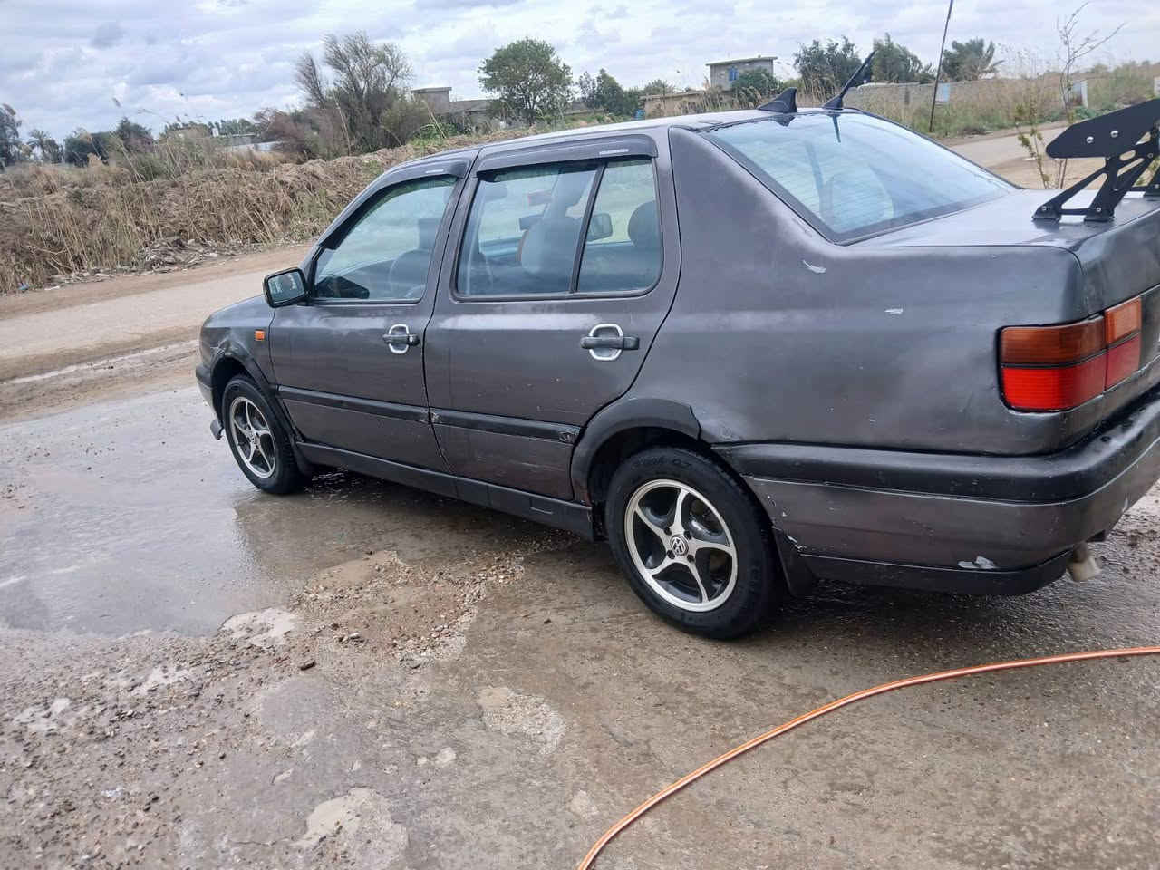 اسلام عليكم فنتو 93بغداد انكليزي بسمي تحويل مباشر محرك 1800 كير عادي تخم تاير صدر جديد كهربائيات كامله تبريد ثلج شاشه دشبول جام كهرباء السعر 40لتواصل ***********
