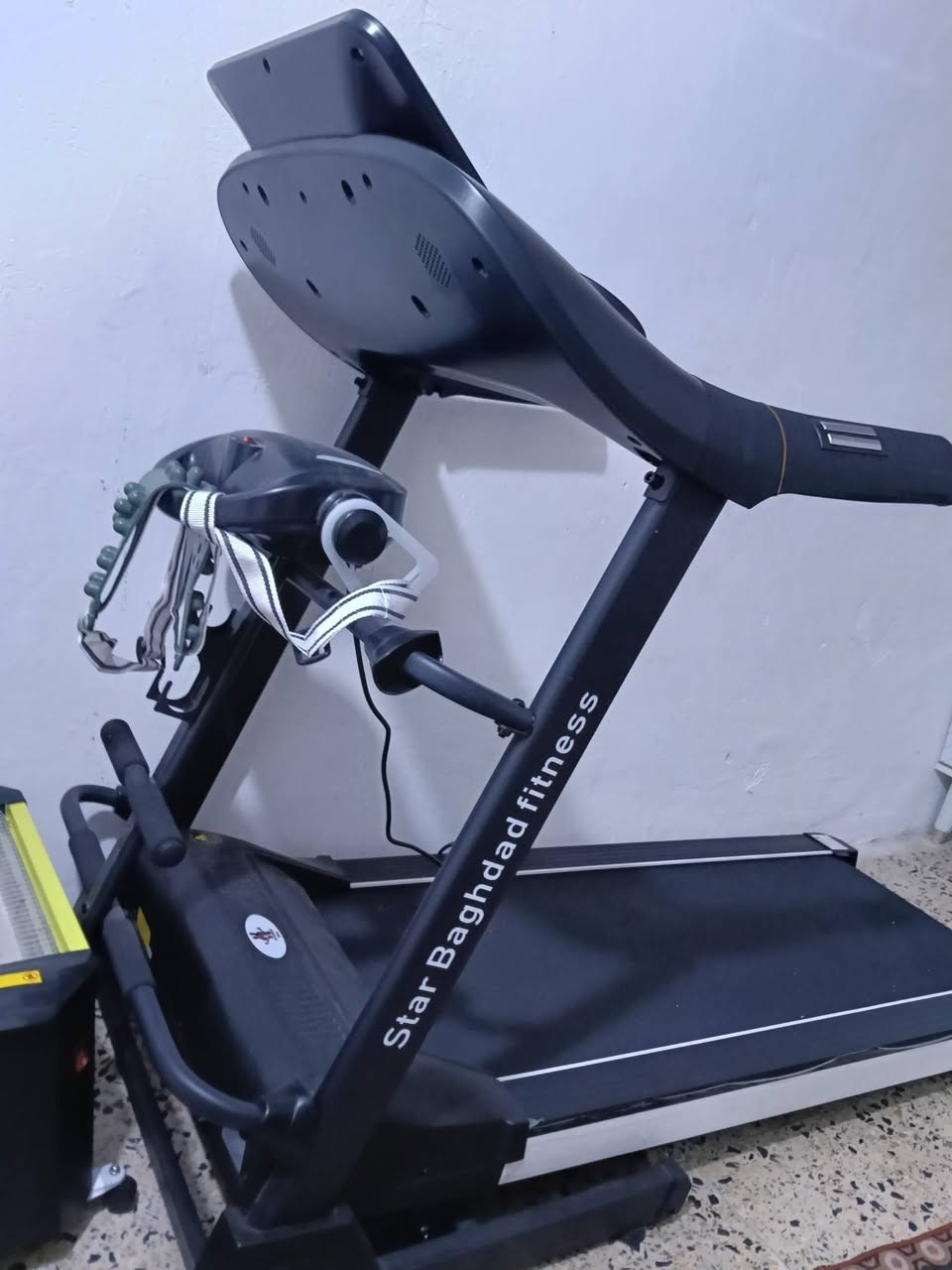 جهاز جري ضمان سنة للماطور
جهاز جبلي وعادي ومواصفات عالية السعر 600الف جهاز مستعمل مرة واحدة فقط أخو الجديد
للاستفسار الاتصال ***********
