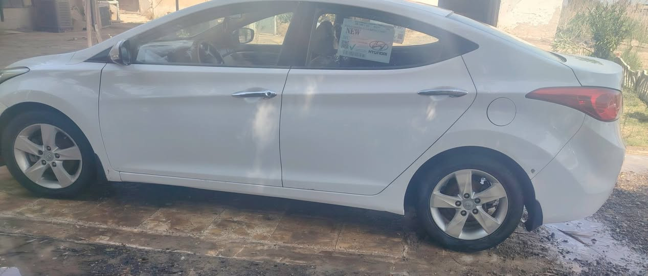 انتره مديل 2013مكفوله محرك 1600 سياره راقم دوالي بسمي جديده سياره معروضه 112بيها مجال ***********
