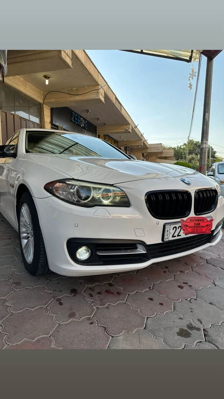 السلام وعليكم Bmw 528i 2016 خليجي شركة العروش بدون صبغ جاملغ الخلفي بي مكان اصغير بارد فقط
ماشية ١٤٨ الف كيلو متر 
المواصفات 
بصمة 
فتحة سقف  
حساس امامي خلفي
مري شفط 
كشن جلد 
تبريد مناخي منفصل 
تبريد خلفي 
بردات 5 + خلفي كهرباء
لايتات زينون دايناميك 
شاشة + وكامرة
كشن كهرباء +وخزن 
استيرن كهرباء + تحكم 
شفتات استيرن 
زراكة لايت 
بلاجكتر زينون 
شرط التحويل فقط
للاستفسار***********
                            *********** أربيل, العراق
